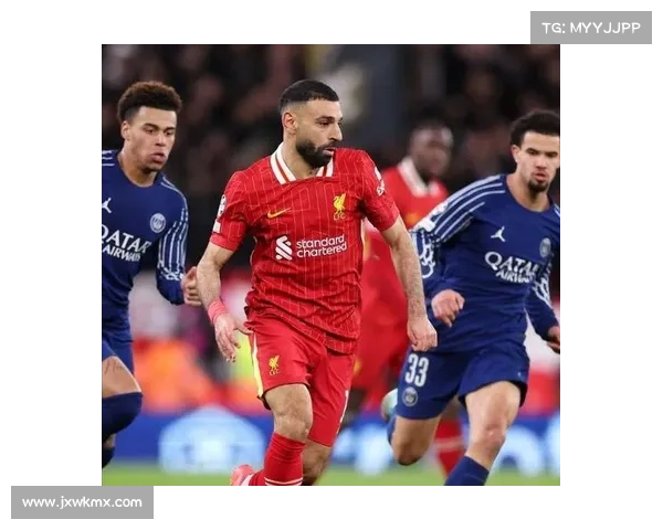 巴黎欧冠逆转传奇：深度剖析球队如何逆境中崛起战胜困难